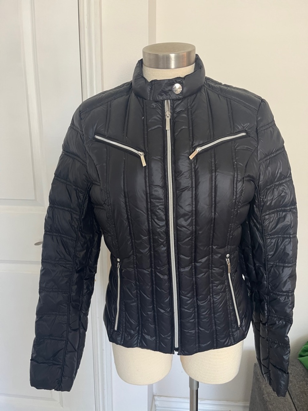 Laundry By Shelli Segal Black Quilted Puffer Jacket with Silver Zippers